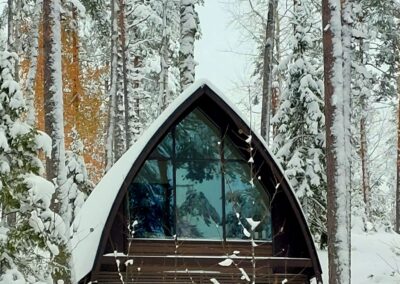 tuvapa järven rannalla talvi